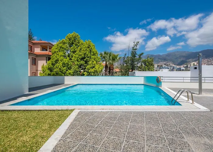 Miramar Apartment With Pool By Holiday Rental Madeira